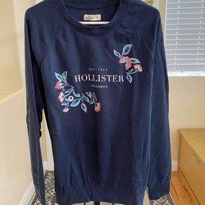 Hollister navy sweatshirt size medium